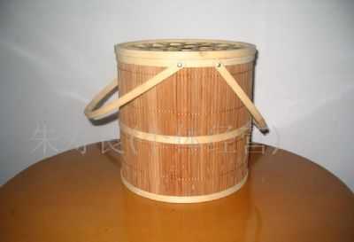 竹韻鄉(xiāng)情 當(dāng)傳統(tǒng)匠藝遇見現(xiàn)代甜蜜，這款竹籃裝的是家的味道